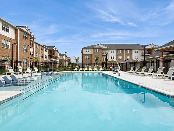4th image of 15135 Mattawoman Dr #723