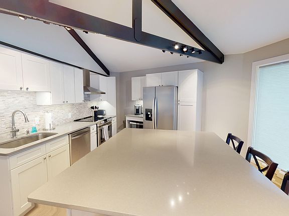 5th image of 137 Overpar Dr