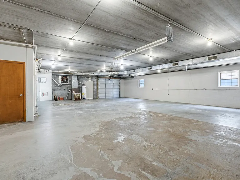 306 Orlando Ave — Photo 14