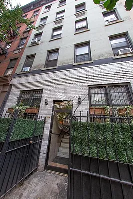Rented by Red Sparrow Realty Group | media 42