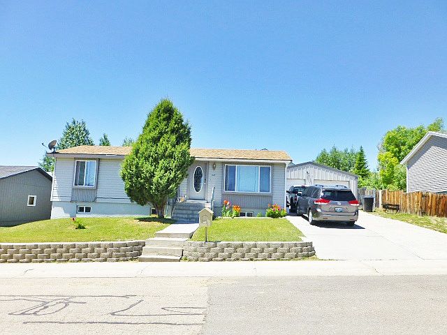 2nd image of 1429 7th West Ave
