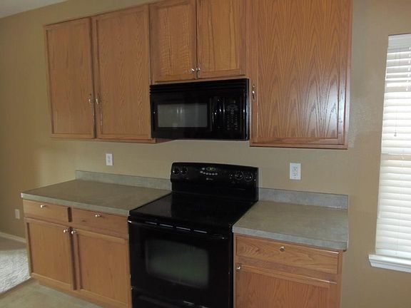 5th image of 931 Brooke Forrest Dr