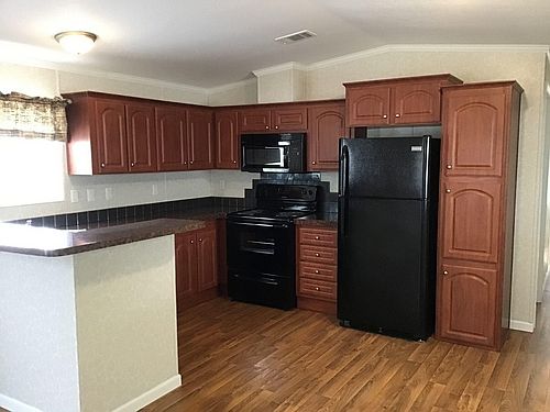 2nd image of 100 Encore Dr