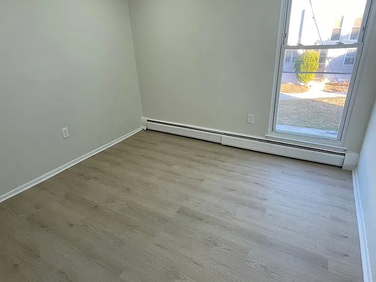 1935 Columbia Ave #1A — Photo 8