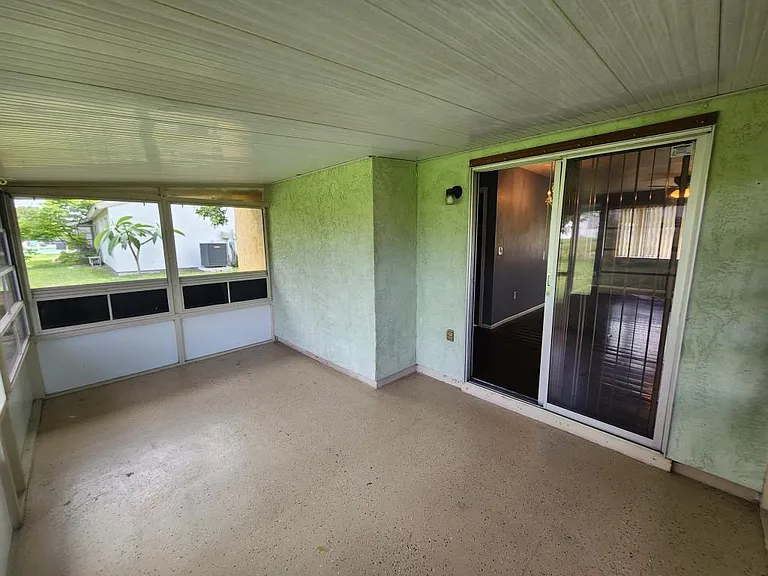 3985 Avanti Cir — Photo 19