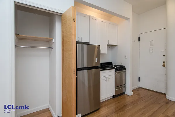 Rented by LC Lemle Real Estate Group | media 11