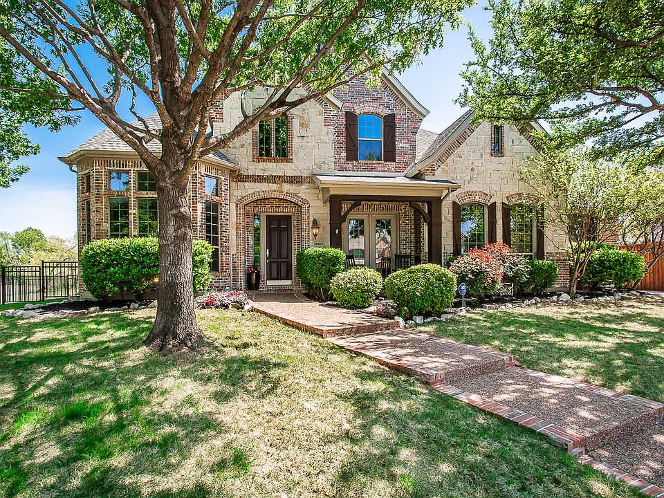 1st image of 2323 Idlewild Dr