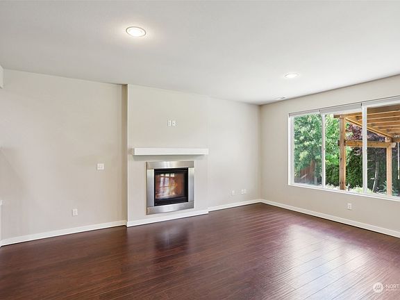 4th image of 11908 47th Avenue NE
