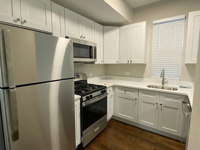 3644 W Fullerton Ave #1R — Photo 5