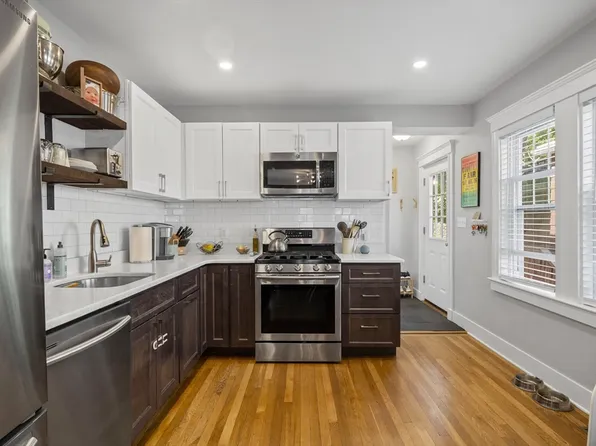 65 Westmoreland St #1, Boston, MA 02124