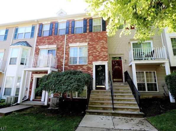 212 Sapphire Ln