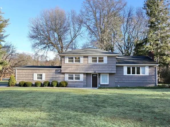 2 Anchor Road, Spring Valley, NY 10977