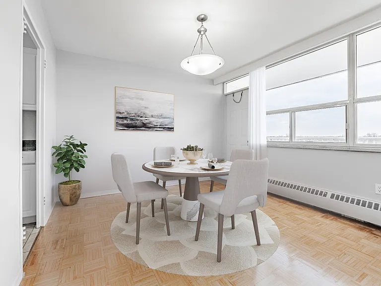 520 Wellington St — Photo 4