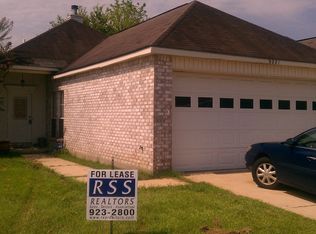 9221 Pecan Tree Dr, Baton Rouge, LA 70810