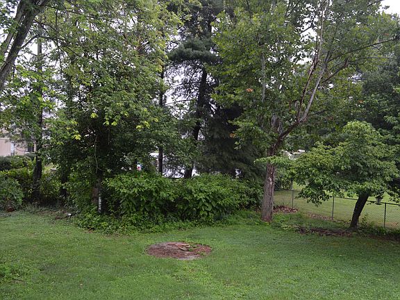 5th image of 561 E Morgan St