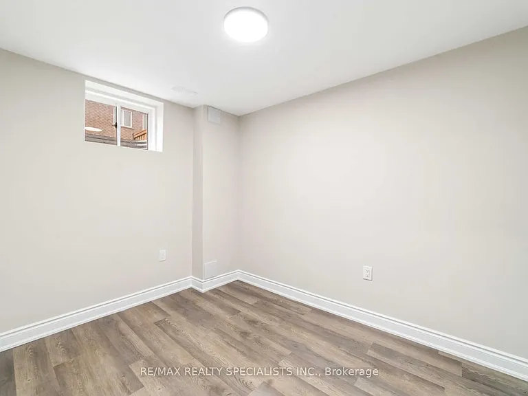 98 Benhurst Cres #BASEMENT — Photo 11