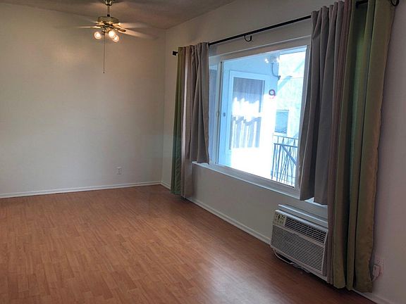 2nd image of 1332 N Detroit St #8