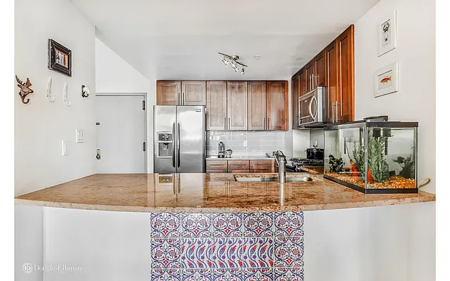 Sold by Douglas Elliman | media 20