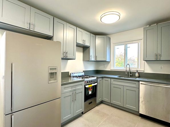 297 Castleton Ave #1
