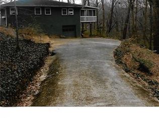 290 Erskine Rd, Tryon, NC 28782