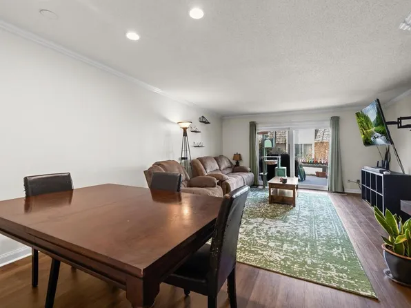 6016 Golden Valley Rd, Golden Valley, MN 55422