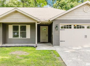 408 Noah Ln, Carterville, IL 62918