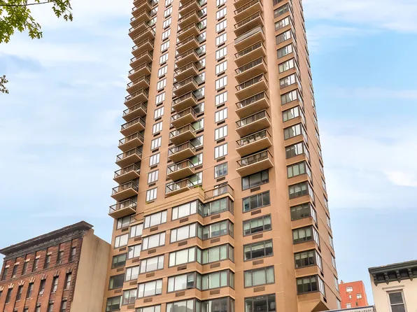 1438 Third Avenue image 12 of 12