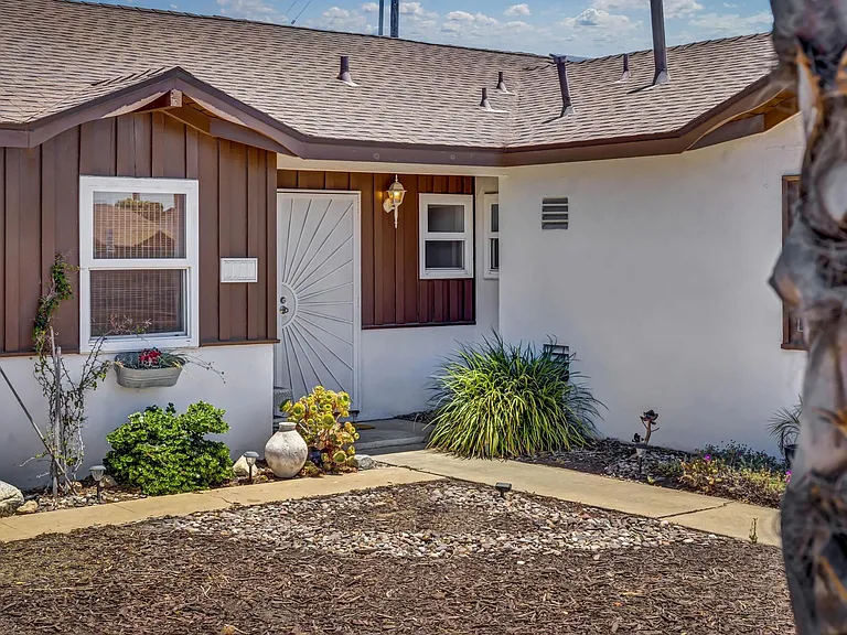 4191 Mount Everest Blvd — Photo 42