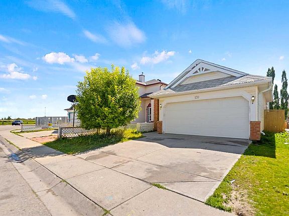 2nd image of 139 N Los Alamos Pl NE