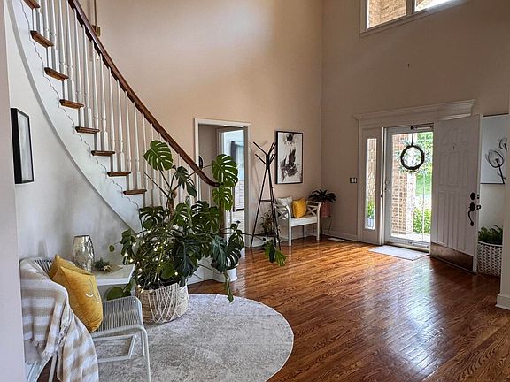 2nd image of 205 Woodbriar Dr