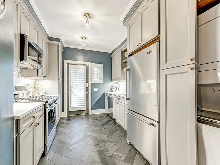 28 Collier Rd NW #11 — Photo 6