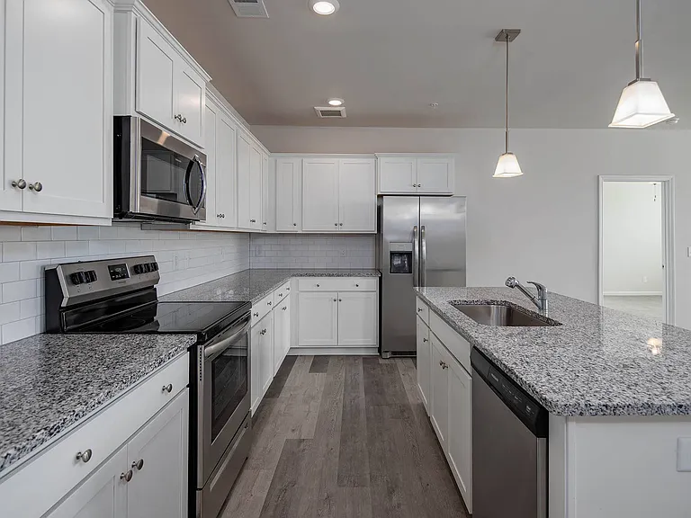 Crest at Burkitt Ridge Apartments — Photo 9