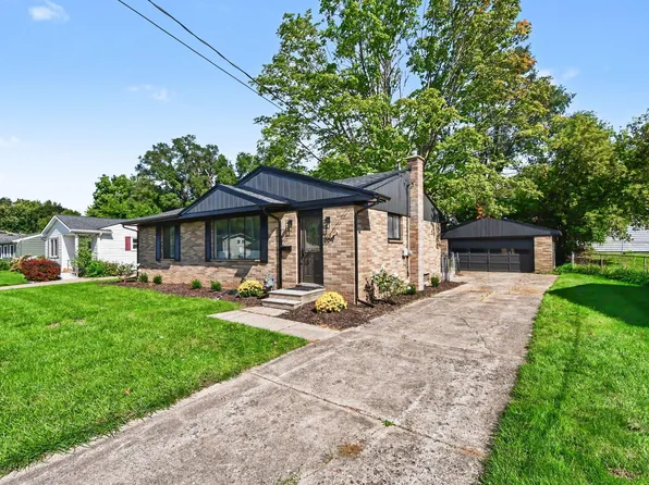 1664 Benjamin Ave NE, Grand Rapids, MI 49505