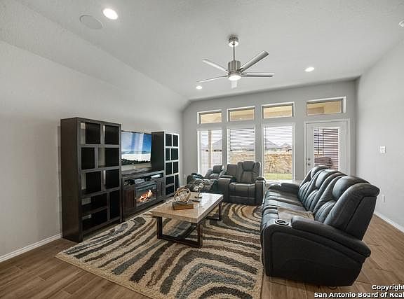 4th image of 9328 Maggie Ct