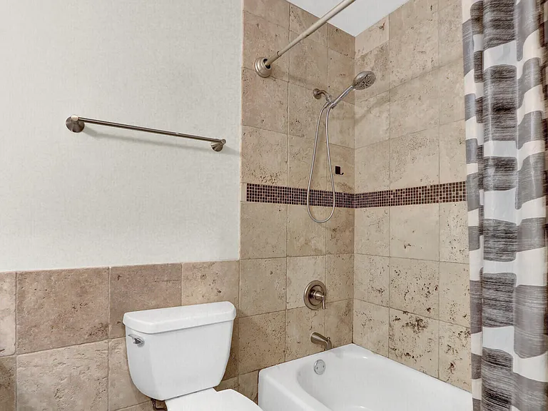 2916 SW 22nd Cir #202D — Photo 13