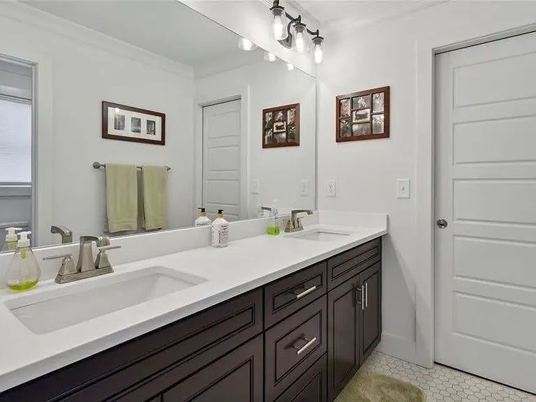 1237 Milton Ter SE — Photo 23