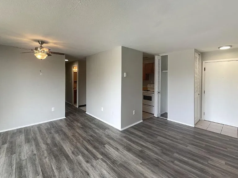 2 Bedroom 1Bath Living / Dining