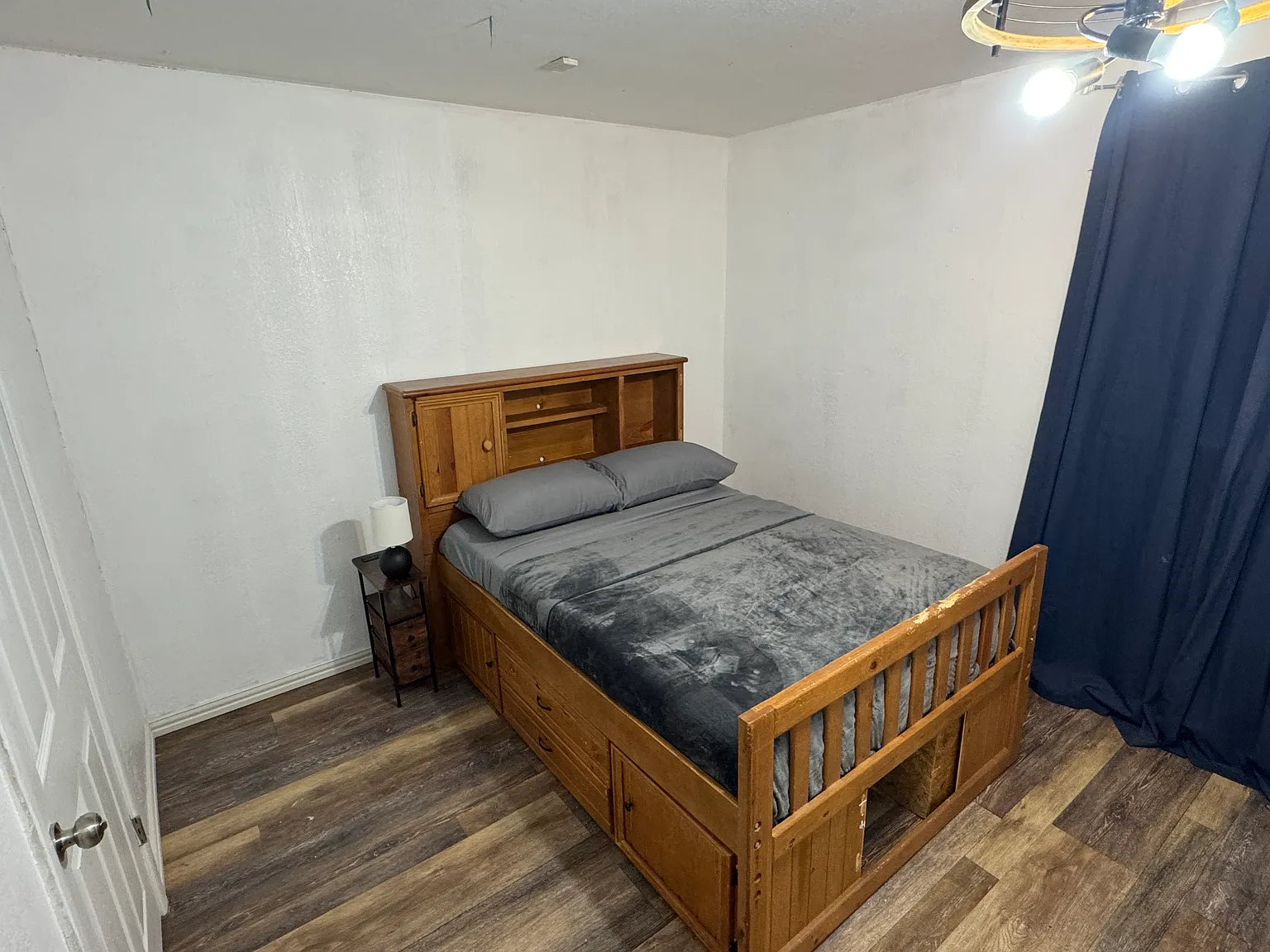 3 bed, 1.5 bath, 3000 sqft, $975 — Photo 4