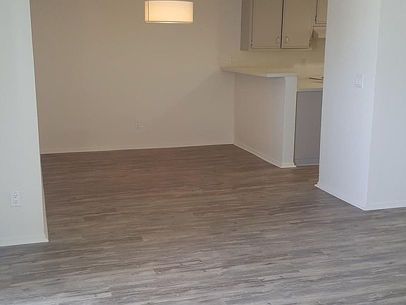 3rd image of 4455 Ventura Canyon Ave APT 209