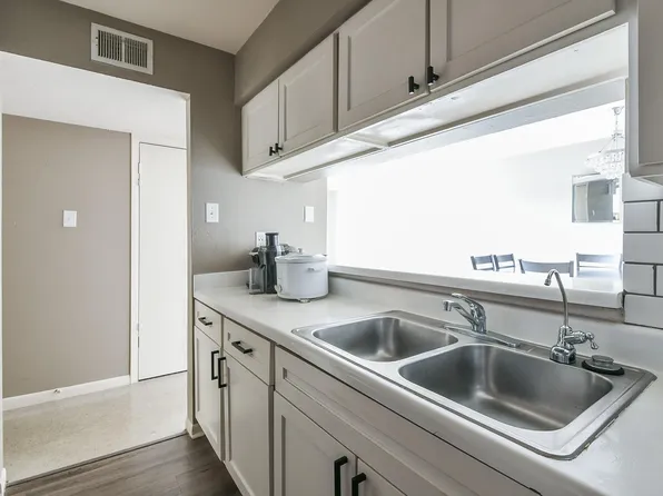 8529 Hearth Dr APT 25, Houston, TX 77054