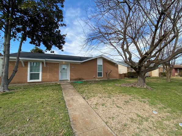 901 Wandering Way Dr