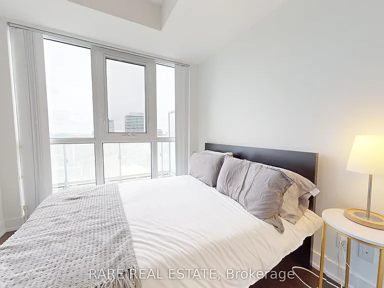 7 Grenville St #3307 — Photo 12