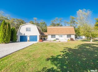 23815 W Lorance Rd, Laura, IL 61451