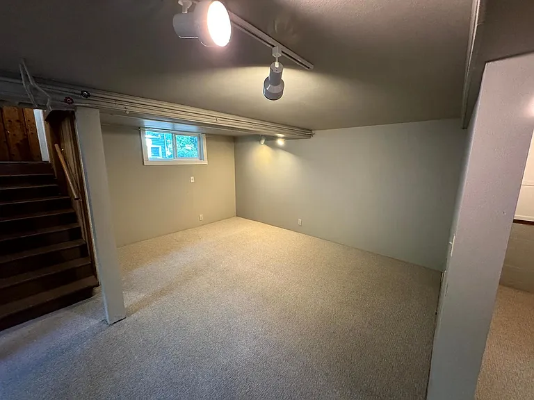 693 W 10th Ave — Photo 34