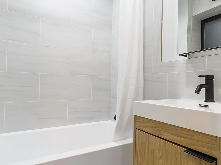 110 8th Ave #2N — Photo 5