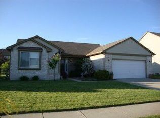 22471 Rambling Dr, Macomb, MI 48044