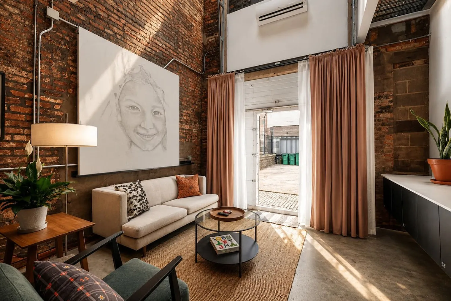 1 bed, 1.0 bath, 602 sqft, $1,701 — Photo 1