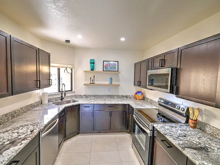 5144 N Avenida Primera — Photo 4