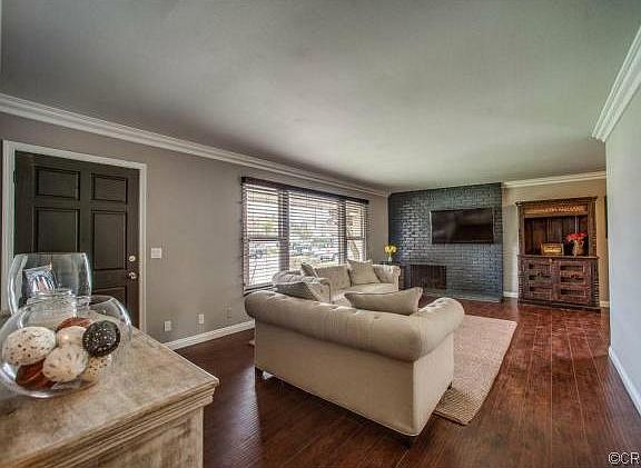 3rd image of 2814 W Stonybrook Dr