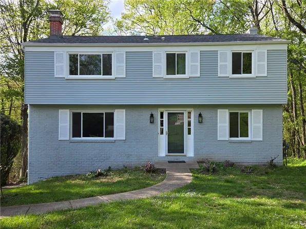 111 Greyfriar Dr, Pittsburgh, PA 15215